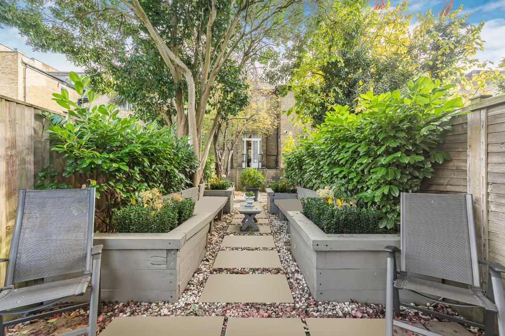 Property photo 2 of 9 Picture No. 26