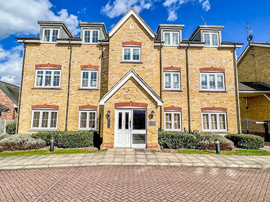 Property photo 1 of 11