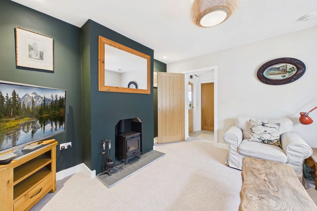 Property photo 3 of 41
