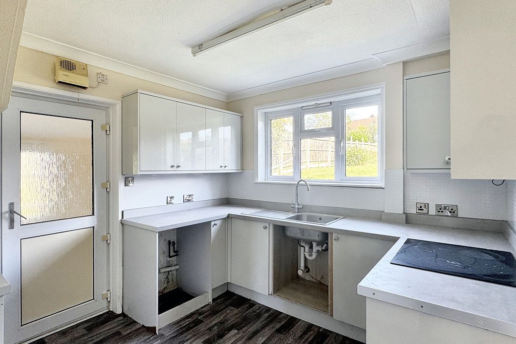 Property photo 2 of 18 Img_1863