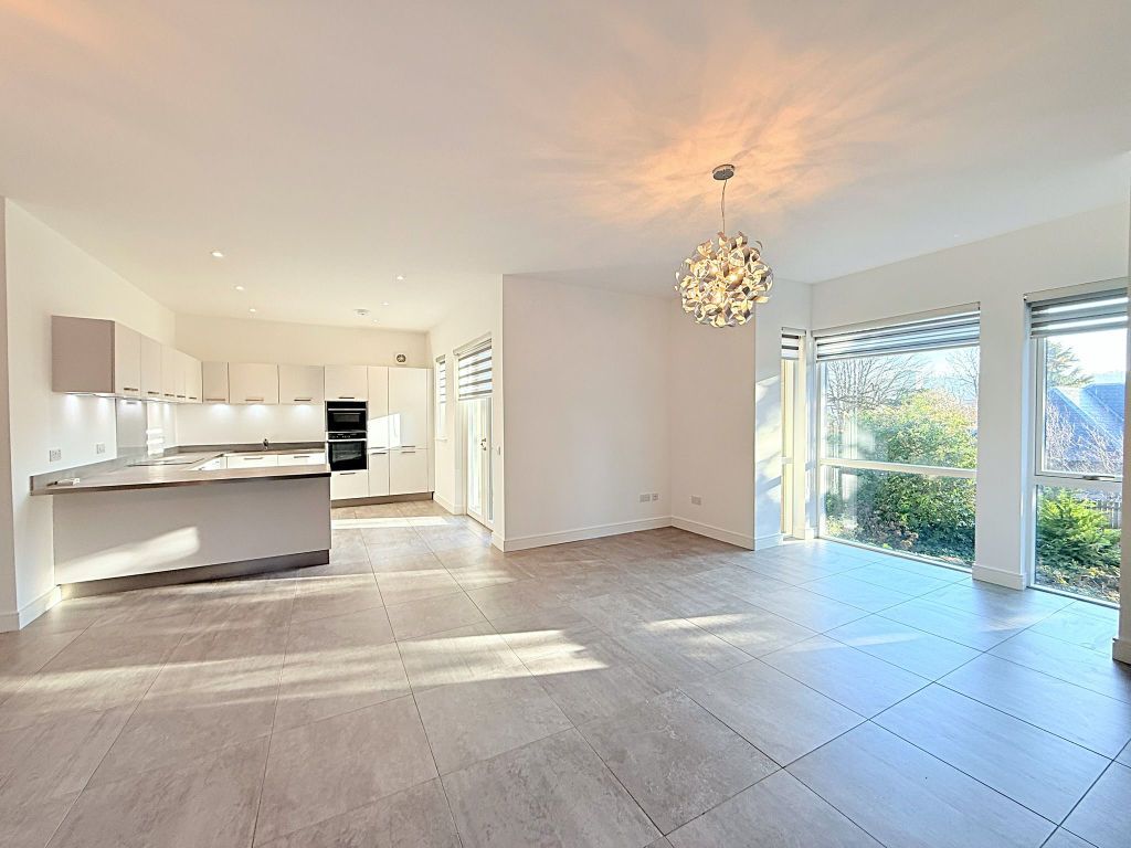 Property photo 1 of 33