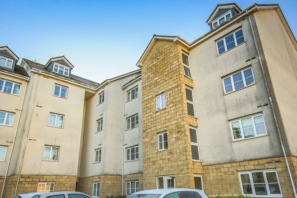 Property photo 2 of 7