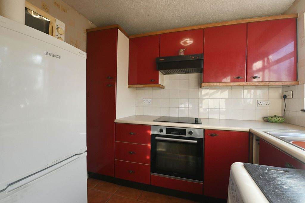 Property photo 3 of 8