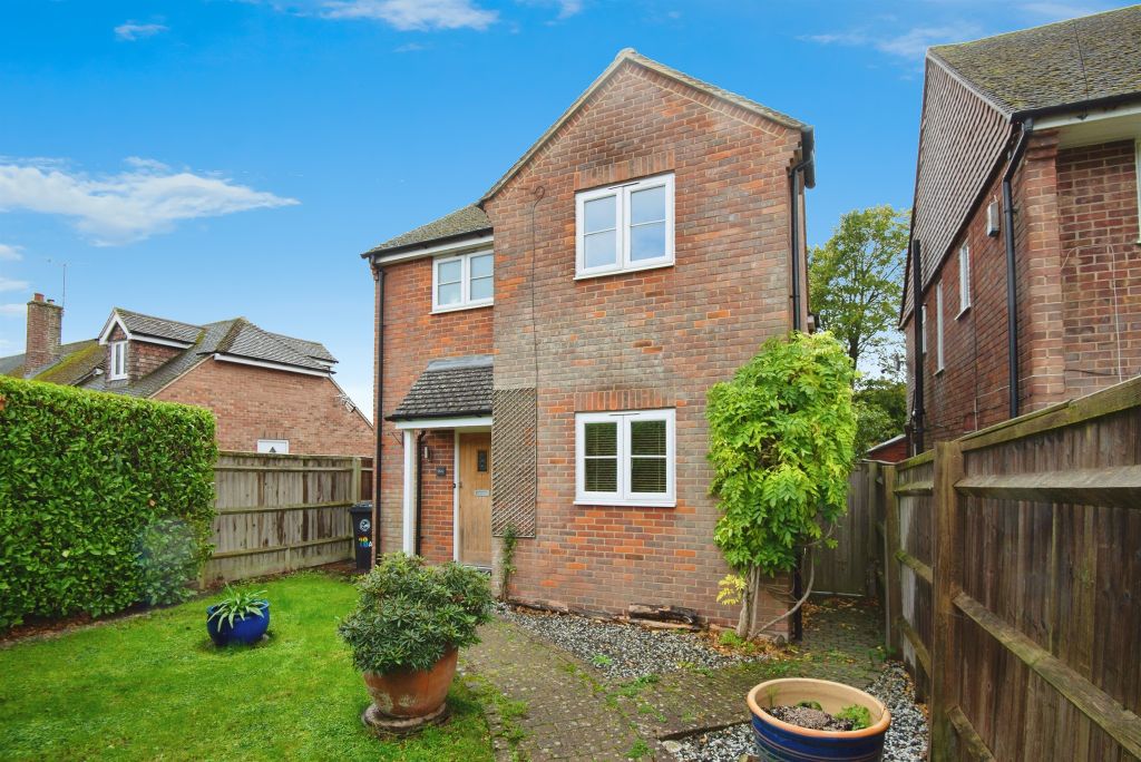 Property photo 1 of 16