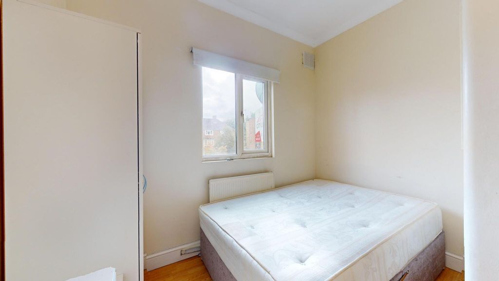 Property photo 2 of 7 Photo 6