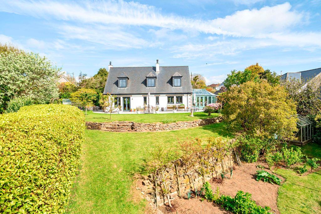 Property photo 1 of 13 Photo 1