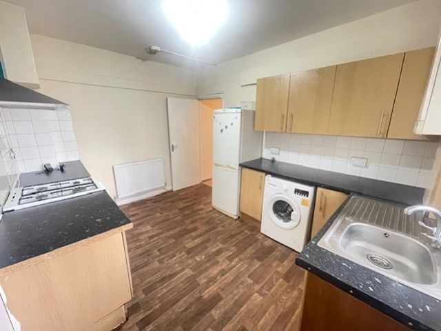 Property photo 2 of 5 230 Kitchen