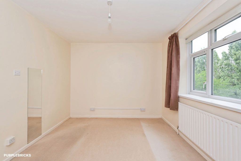 Property photo 3 of 28