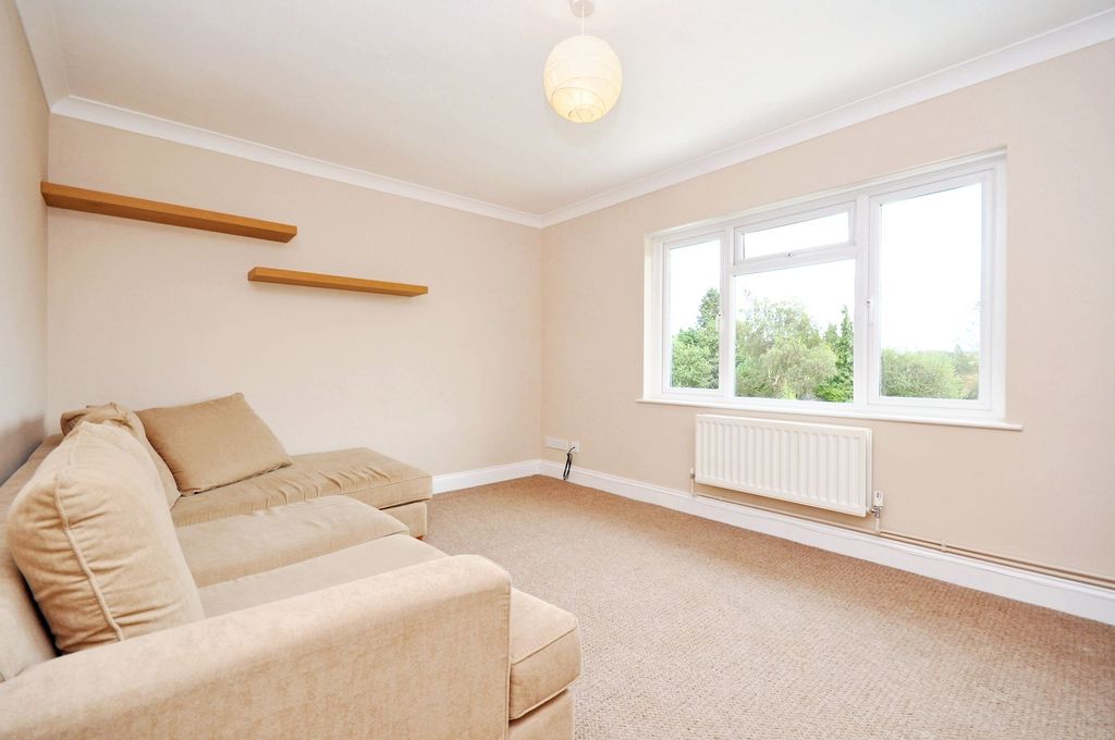 Property photo 3 of 7