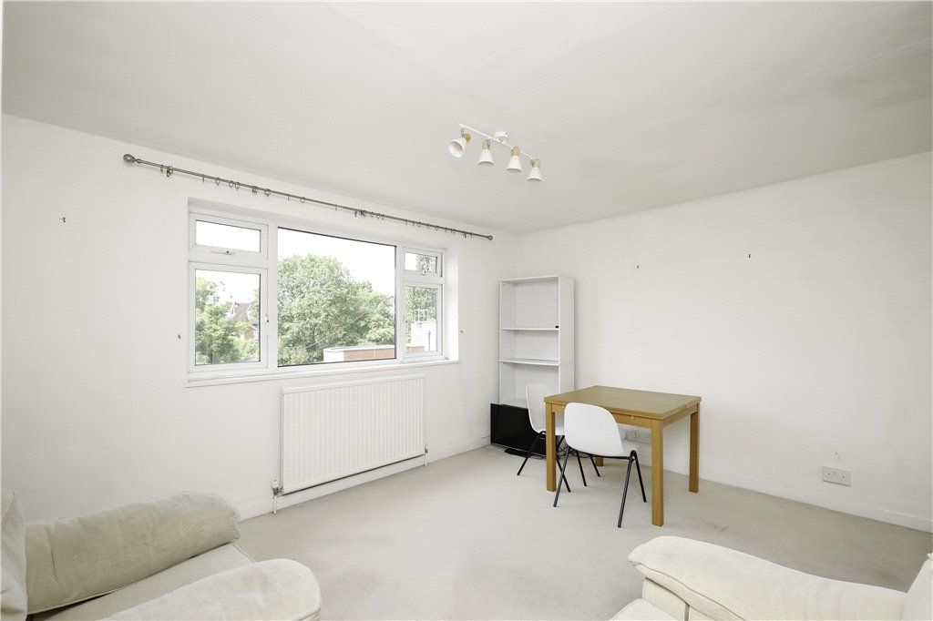 Property photo 3 of 8 Picture No. 04