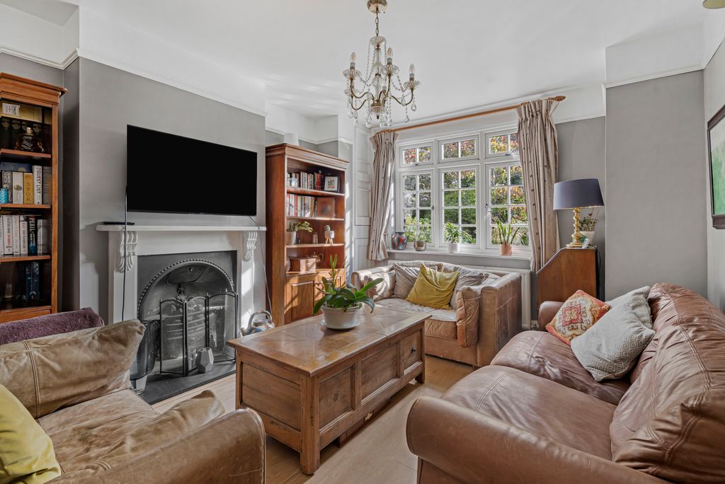 Property photo 2 of 19 Reception