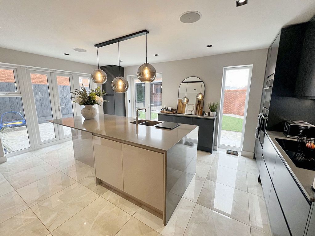 Property photo 2 of 26