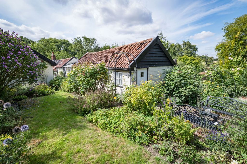 Property photo 3 of 15