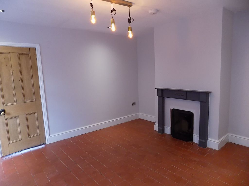 Property photo 2 of 11 Dining Room