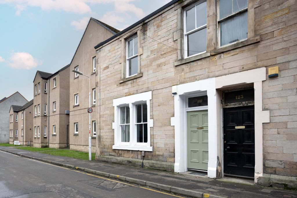 Property photo 1 of 34