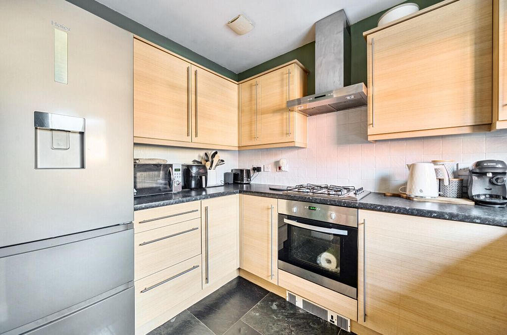 Property photo 2 of 14 Kitchen