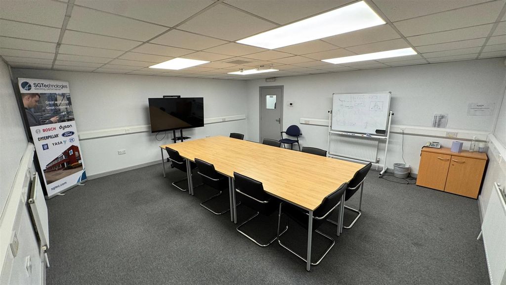 Property photo 3 of 9 20251006_115023188_Ios.Jpg