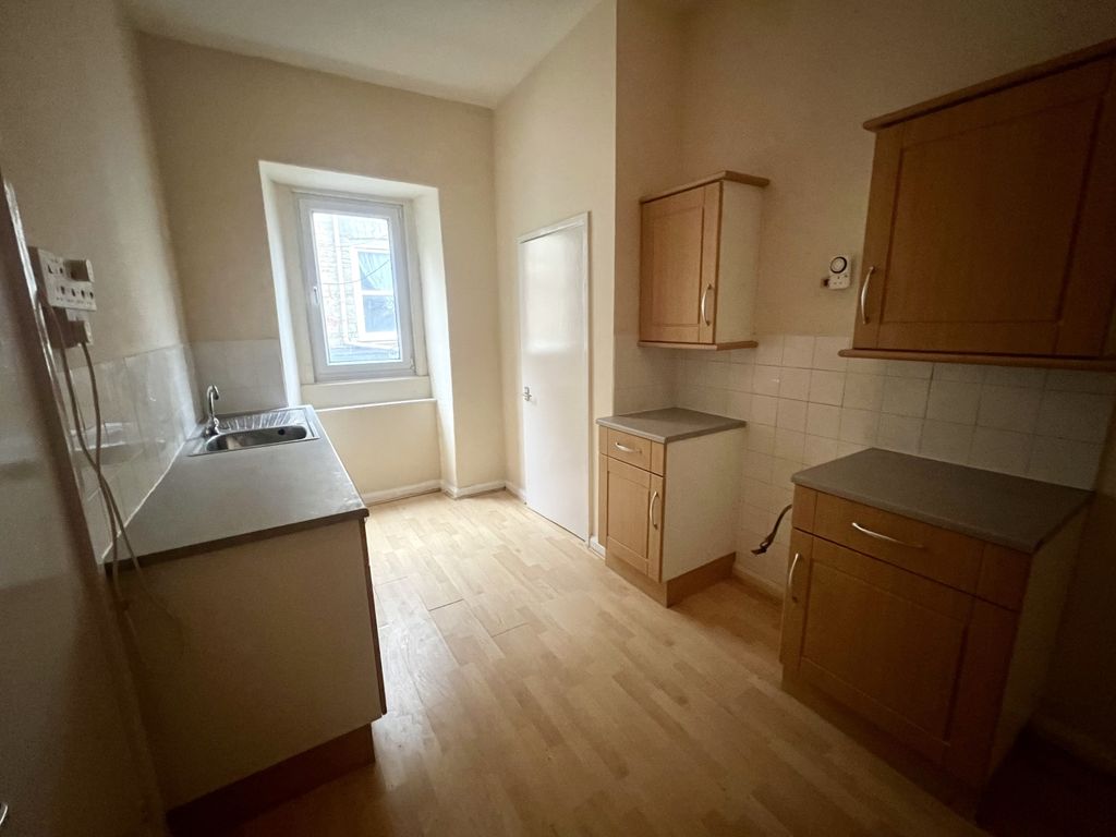 Property photo 3 of 8 Img_4611