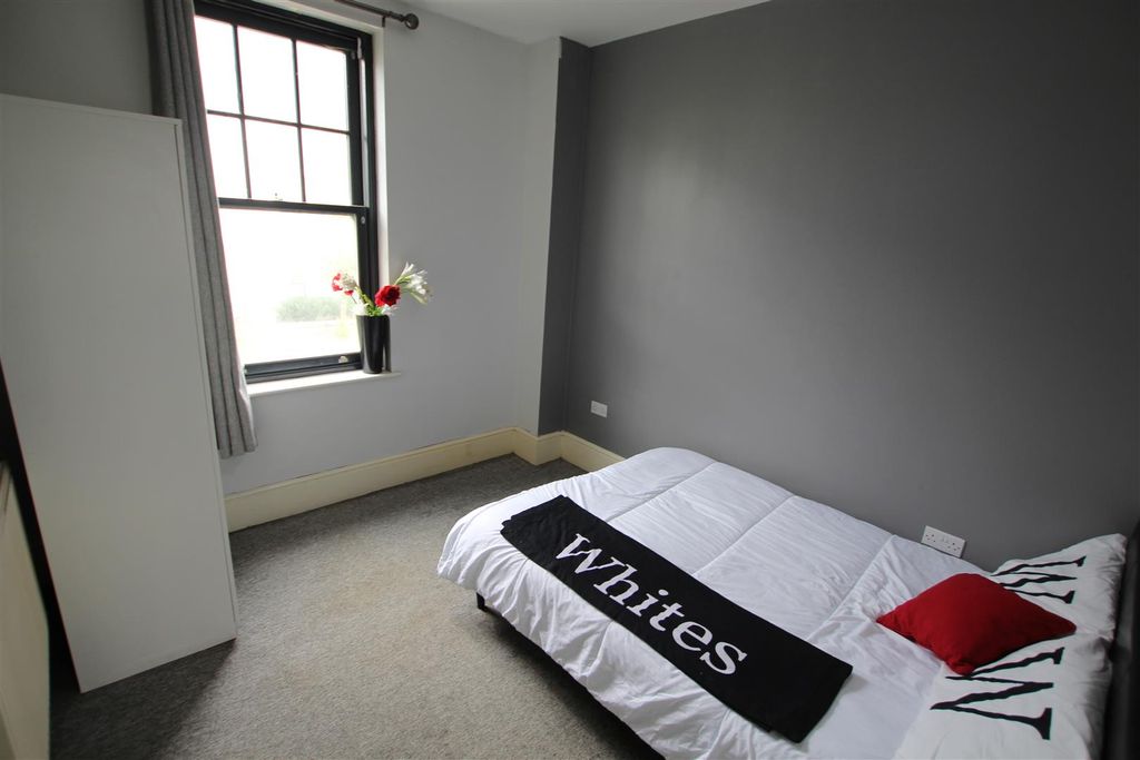 Property photo 2 of 9 Img_0677.Jpg