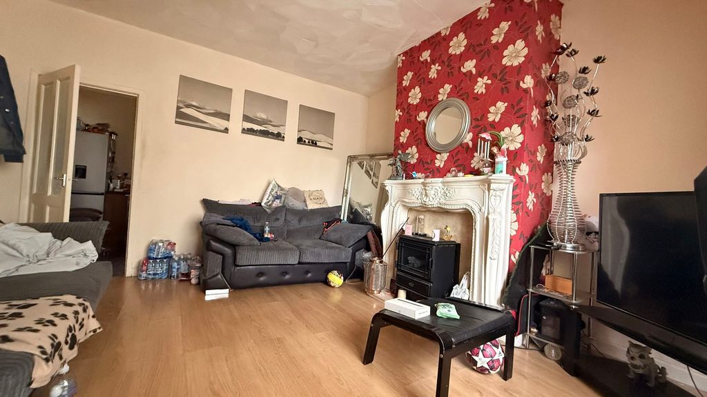 Property photo 2 of 10