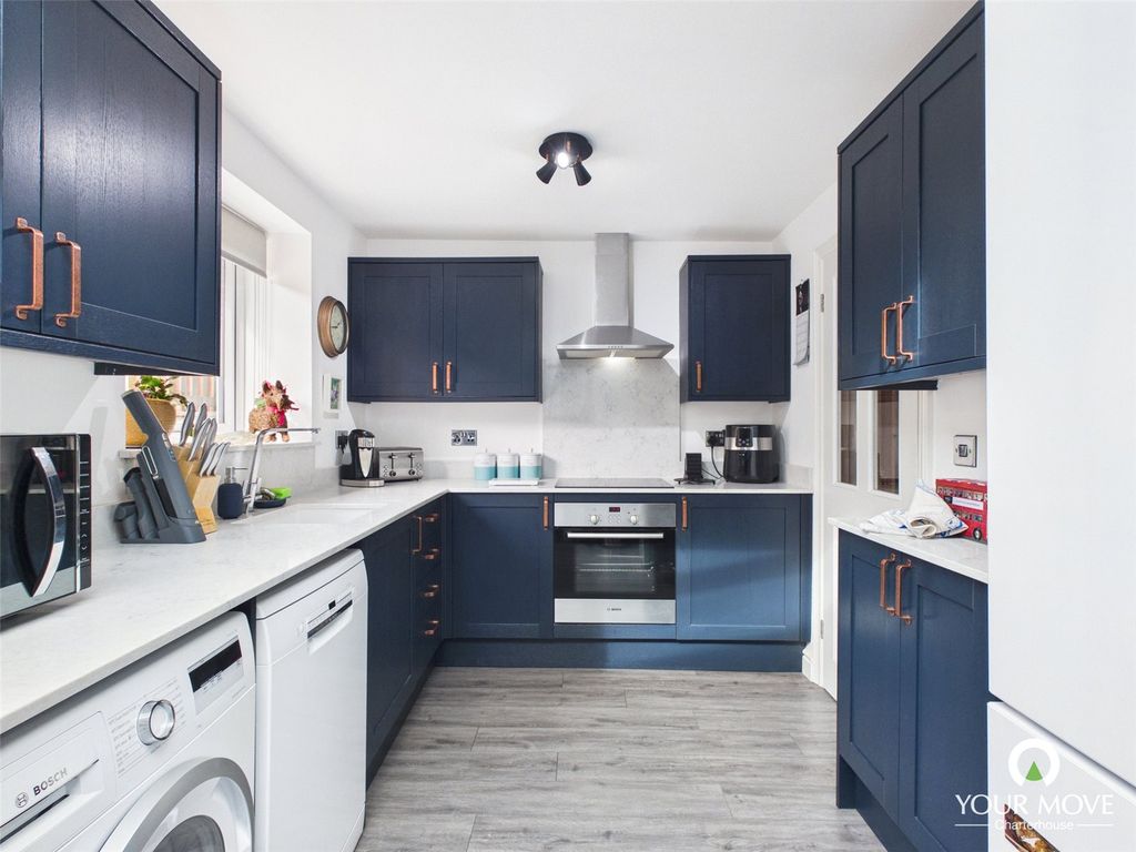 Property photo 2 of 16 Picture No. 14