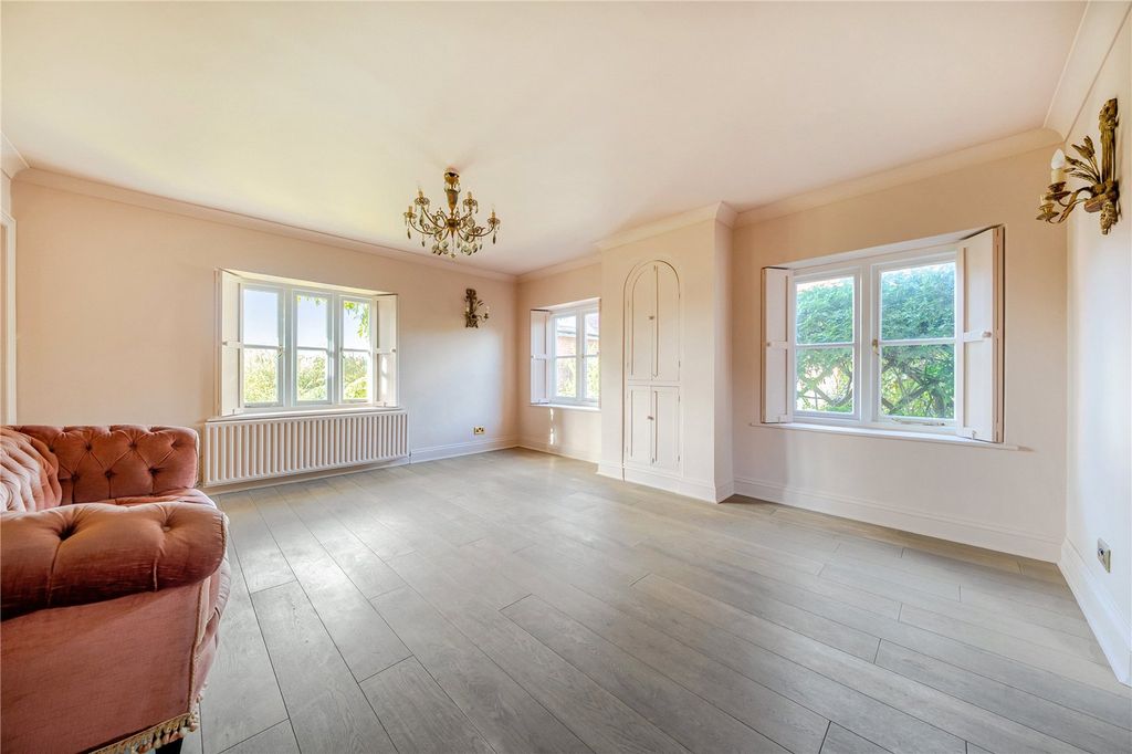 Property photo 3 of 20 Reception