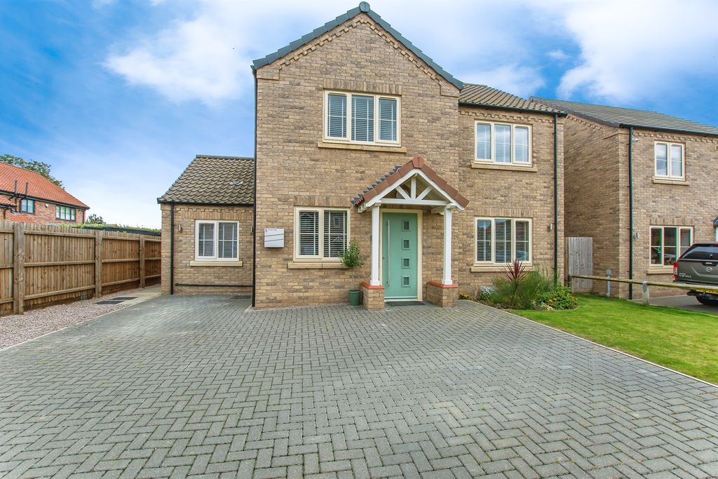 Property photo 1 of 18
