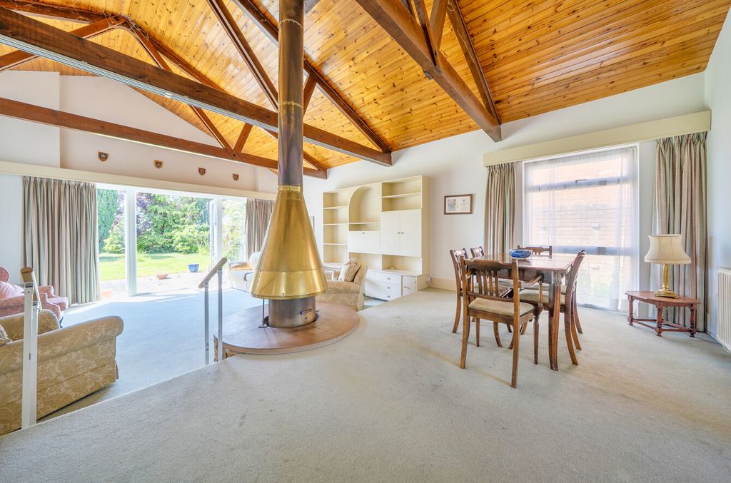 Property photo 2 of 24 1468323-19-6A1726...