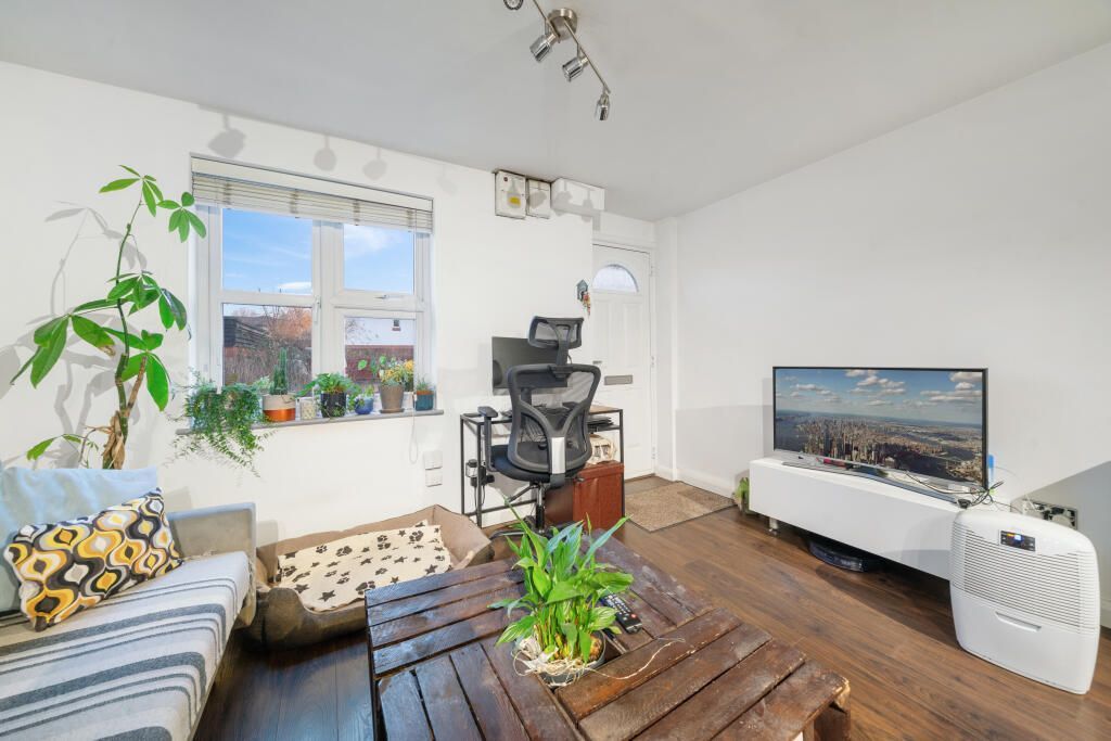 Property photo 1 of 12