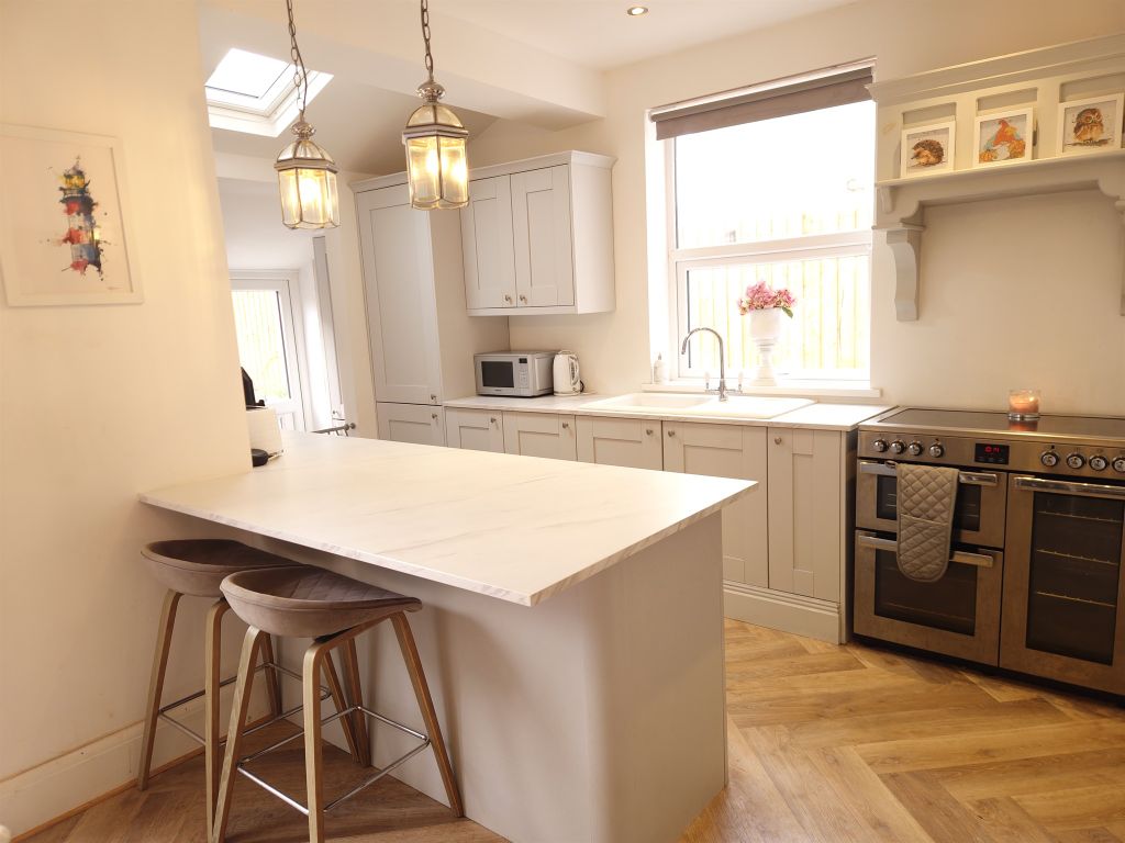 Property photo 3 of 16 Kitchen / Diner