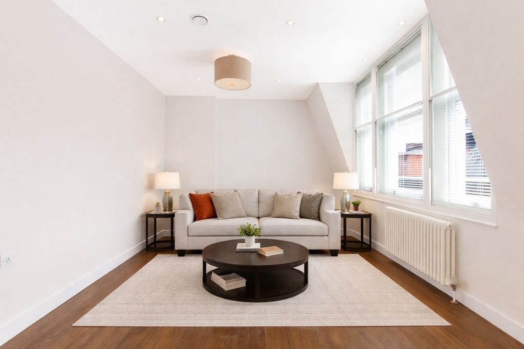 Property photo 1 of 20 974822