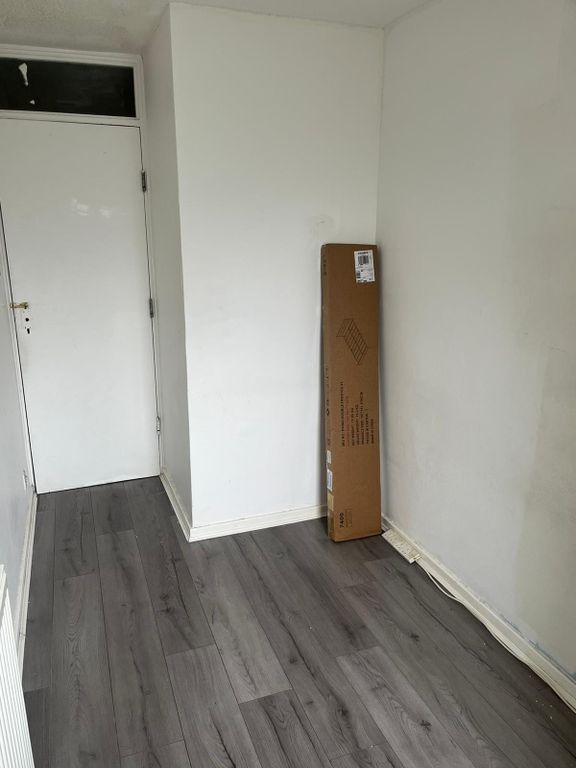 Property photo 1 of 3