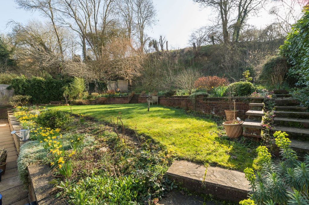 Property photo 2 of 22