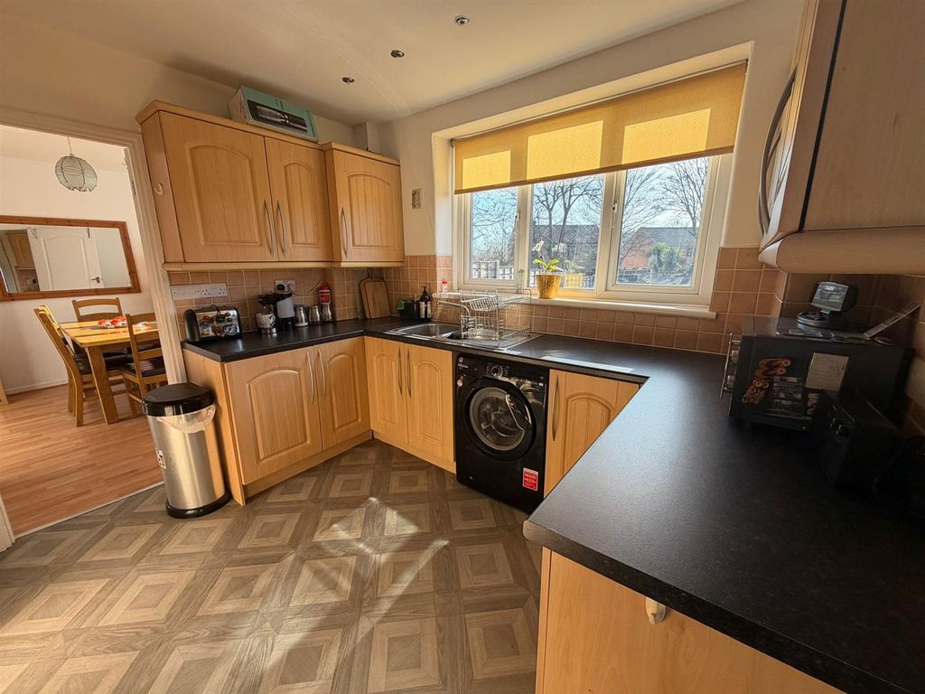 Property photo 3 of 18 Pm.Jpeg