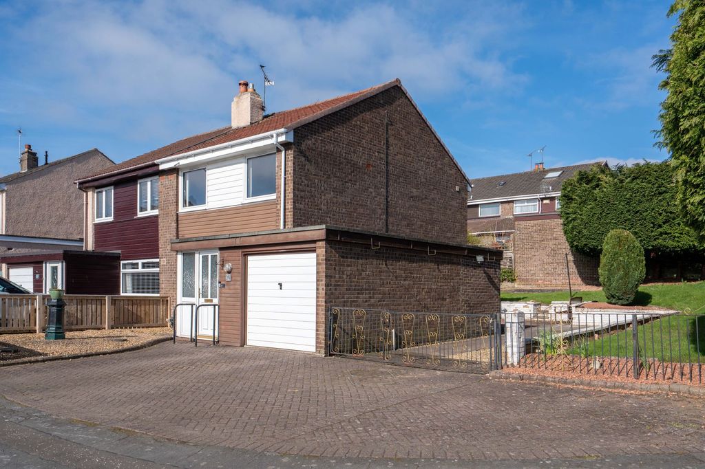 Property photo 1 of 25