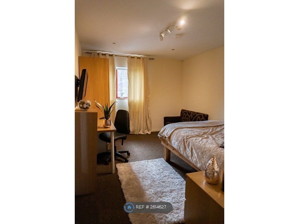 Property photo 3 of 5