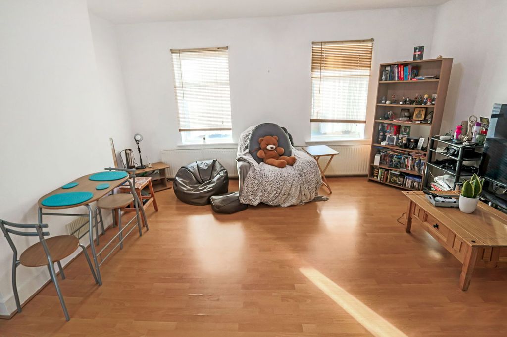 Property photo 2 of 5