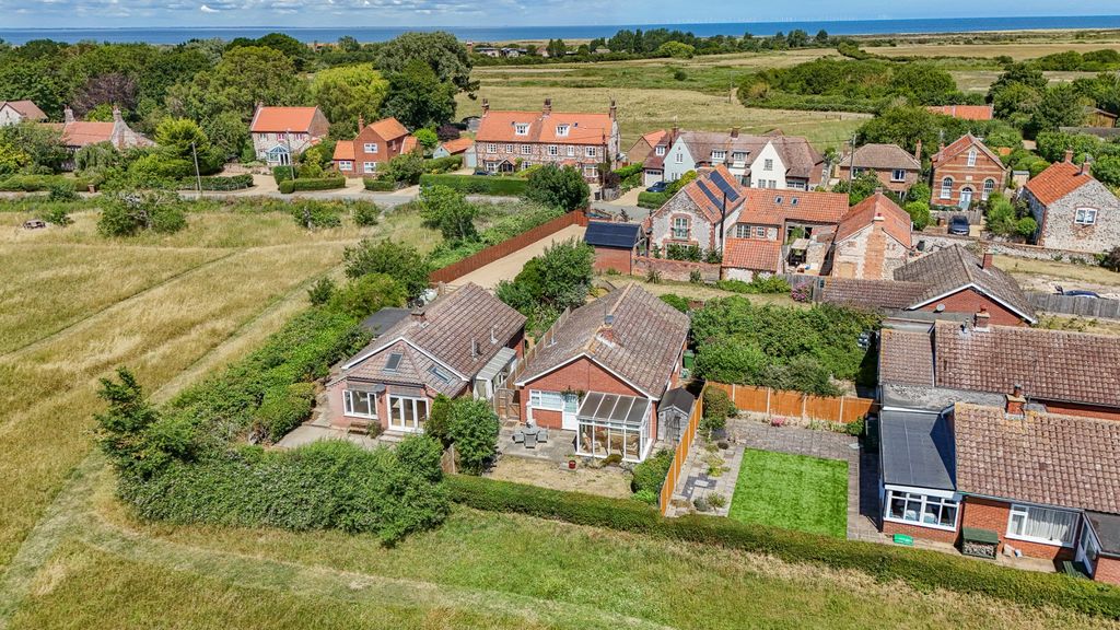 Property photo 2 of 28 5268013