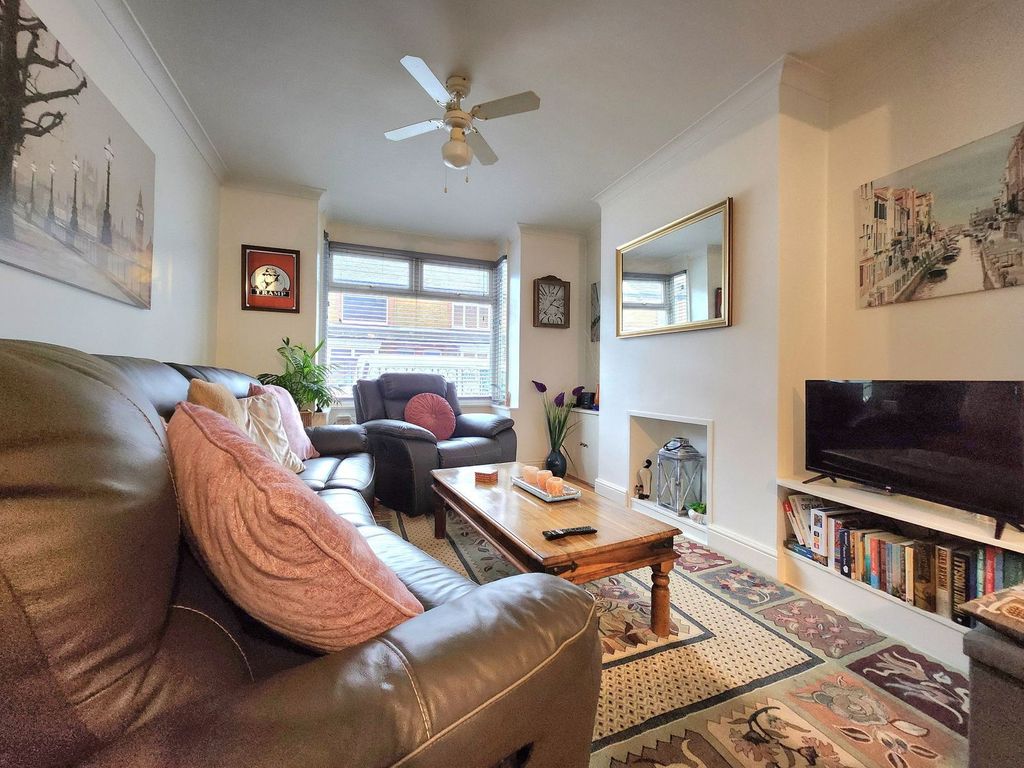 Property photo 2 of 9