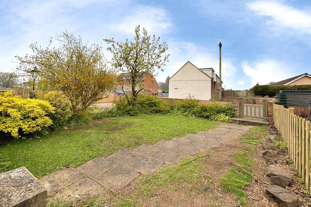 Property photo 2 of 23 Picture No. 28