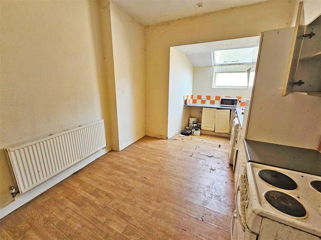 Property photo 3 of 6