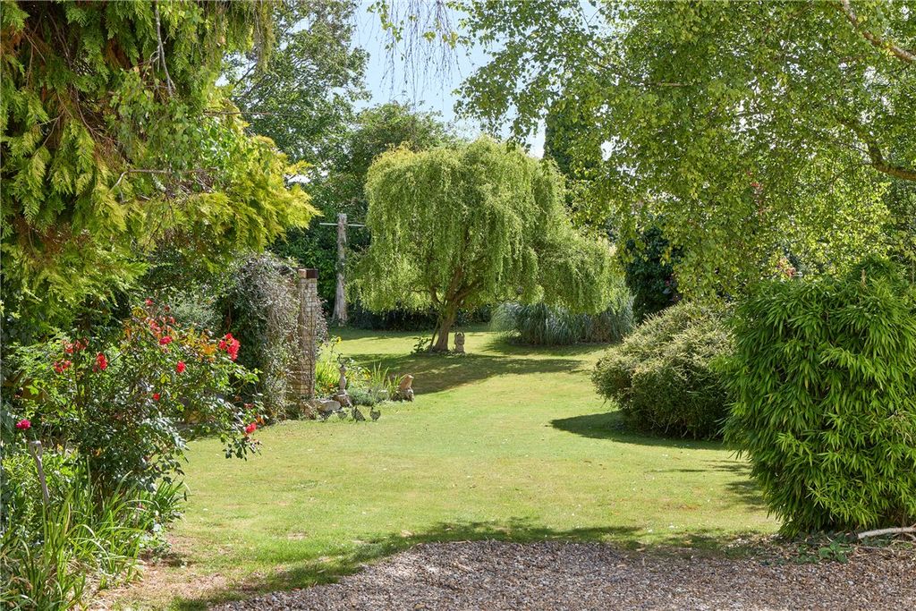 Property photo 2 of 13 Picture No. 34