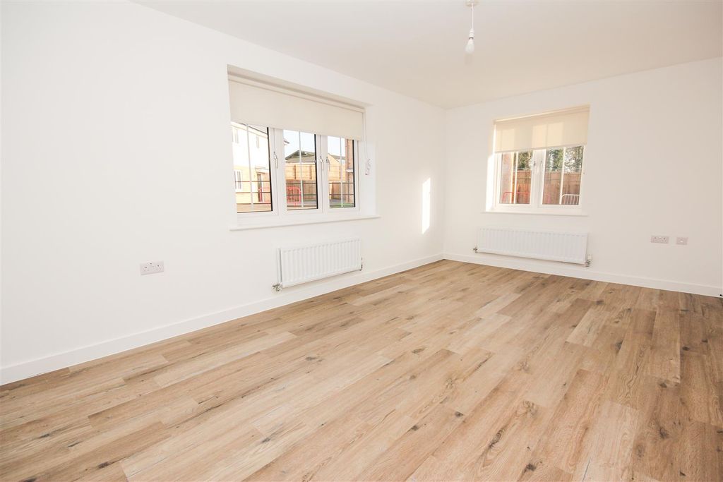 Property photo 3 of 12 Living Room 1.Jpg