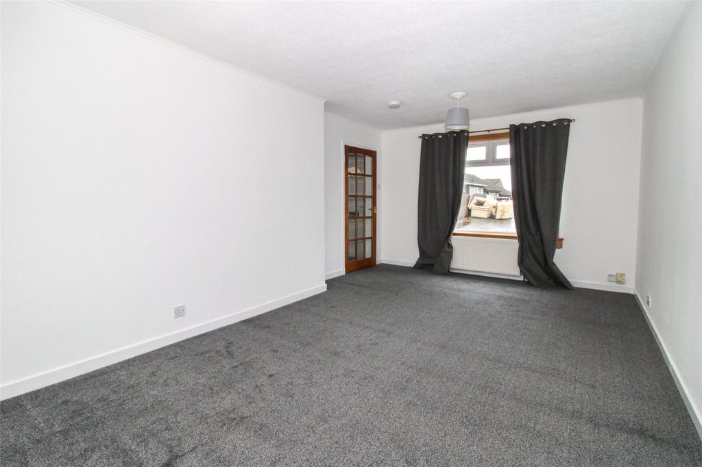 Property photo 3 of 15 Picture 3