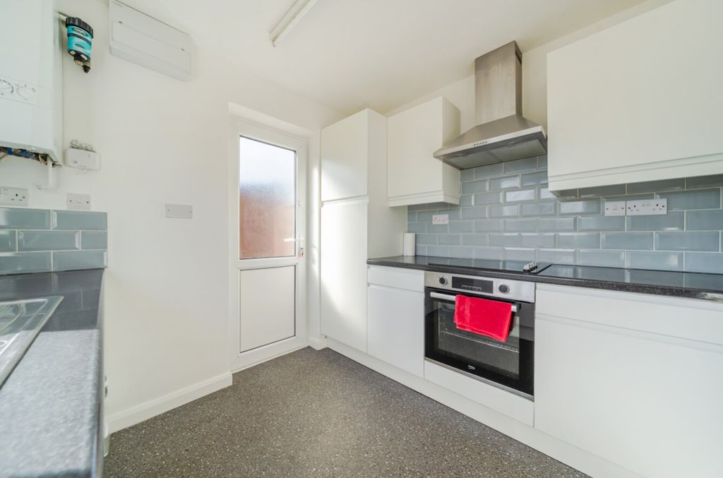 Property photo 3 of 25 1501031 (2)