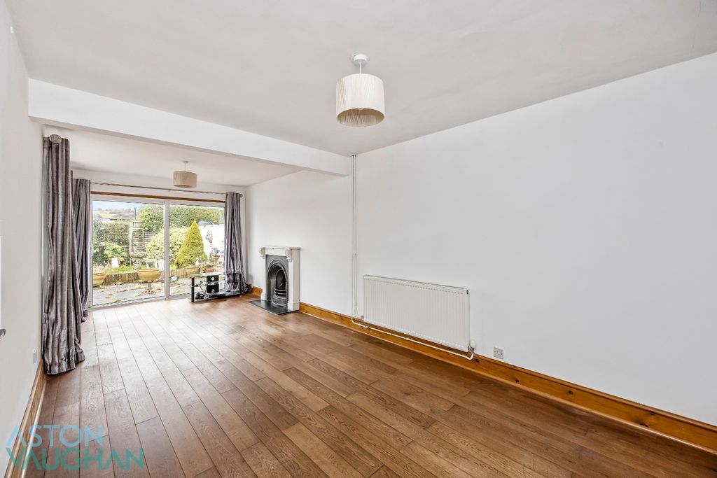 Property photo 3 of 22 4868713