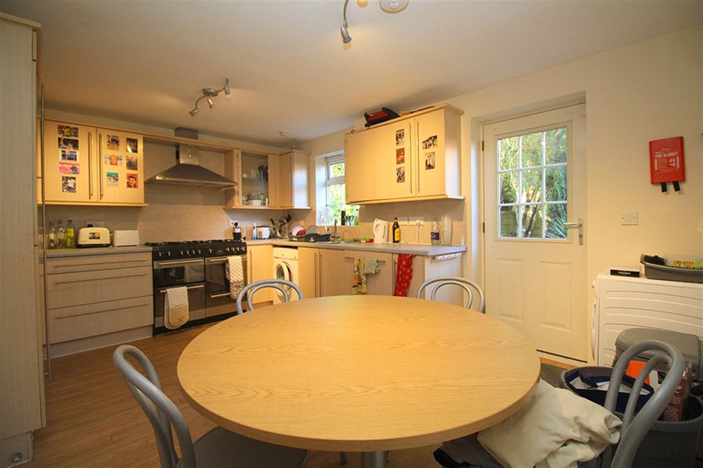 Property photo 3 of 29 Kitchen Diner