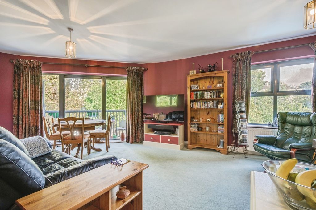 Property photo 3 of 15 Photo