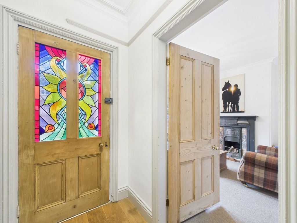 Property photo 2 of 46