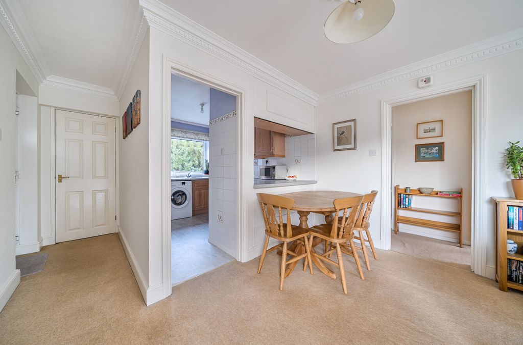 Property photo 3 of 13 Dining Area1